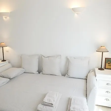 Casa Flores - *