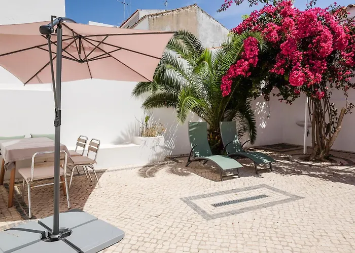 Semesterbostad Casa Flores - *